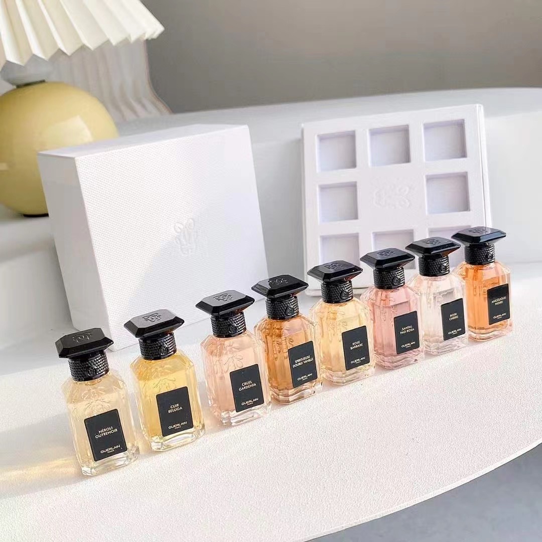 13428501312514986 Guerlain Mini Perfume 8-Piece Gift Set - Image 1