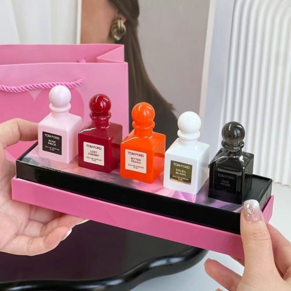 Tom Ford Limited Edition Pink Mini Perfume Gift Set, 5 x 12ml Fragrances