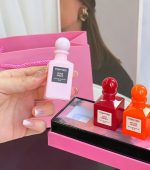 Tom Ford Limited Edition Pink Mini Perfume Gift Set, 5 x 12ml Fragrances - Image 2