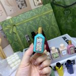 🌸 Premium Quality Gucci US Edition 14-Piece Mega Gift Set (10 Minis + 4 Vial Rollers!) - Image 4