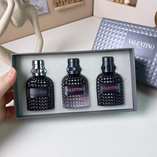 🖤Valentino Uomo Black Studded 3-in-1 Mid-Size Fragrance Collection – Real Shots!