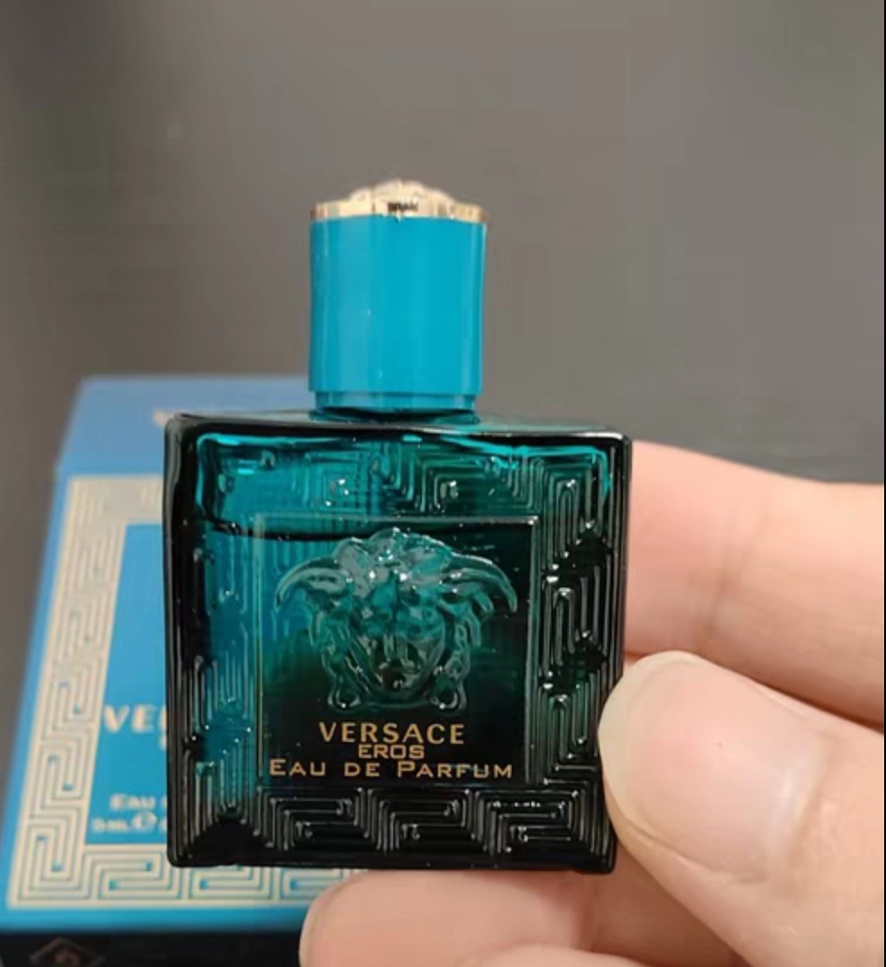 img_b01ccaeb_20260604_a1780514490382_6428.jpg Versace Blue eros 5ml - Image 1